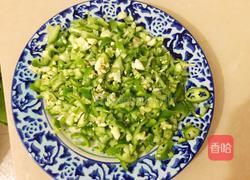 青椒炒毛豆的做法图解2