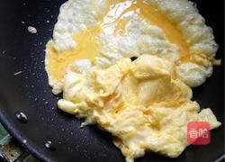 青椒番茄炒蛋的做法图解4