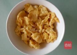 蒜苔炒鸡蛋的做法图解1