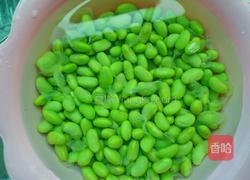 丝瓜烧毛豆的做法图解2
