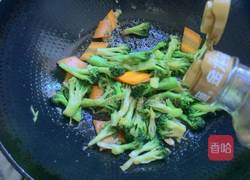 素炒西兰花的做法图解10