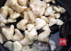 菱角鸡脚汤的做法图解3