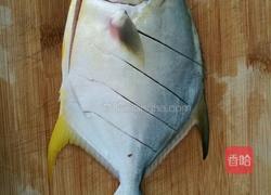 干烧金鲳鱼的做法图解2