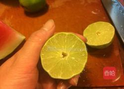西瓜青柠果汁的做法图解3