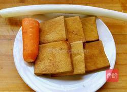 凉拌豆干的做法图解1