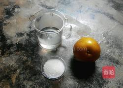 鲜榨梨汁的做法图解1