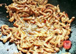 白玉菇炒肉的做法图解3