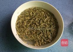 金银花水的做法图解2