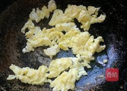 木耳炒西芹的做法图解7