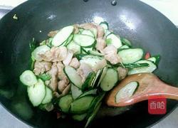 黄瓜炒肉片的做法图解6