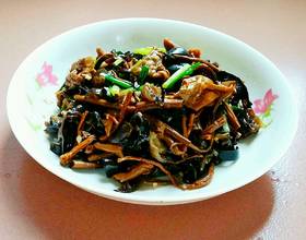 茶树菇烧木耳[图]