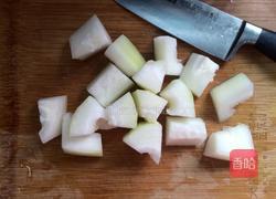 西红柿排骨汤的做法图解2