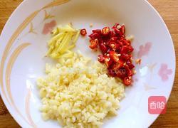 蒜蓉凤爪的做法图解1