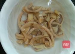 青椒炒墨鱼的做法图解1