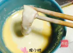 Illustration of how to make crispy and spicy fried chicken tenders 6