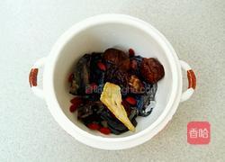 香菇乌鸡汤的做法图解3