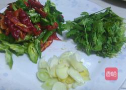 辣椒炒猪头肉的做法图解2