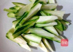 西红柿炒丝瓜的做法图解1