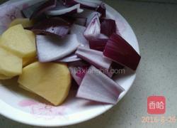 洋葱炒土豆片的做法图解2