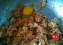 猪肉韭菜饺子的做法图解3