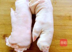 香辣猪蹄的做法图解1