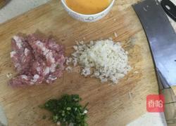 红烧肉丸子（狮子头）的做法图解1