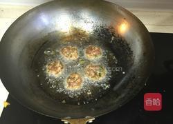 红烧肉丸子（狮子头）的做法图解5