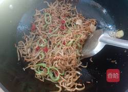 香辣小银鱼的做法图解4