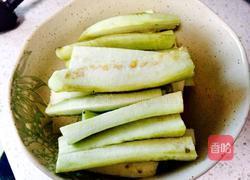 蚝油茄子的做法图解1