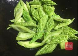 苦瓜炒猪肉的做法图解8