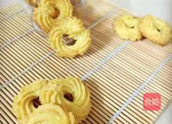 Illustration of how to make butter cookies 13