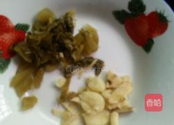 清煮鲫鱼汤的做法图解1