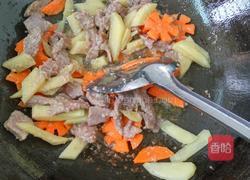 牛肉炒洋葱土豆的做法图解6