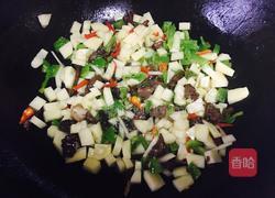 土豆炒牛肉的做法图解7