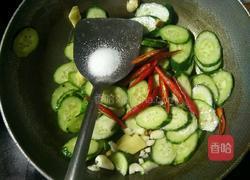 炒黄瓜片的做法图解5