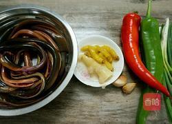 泡椒鳝鱼的做法图解1