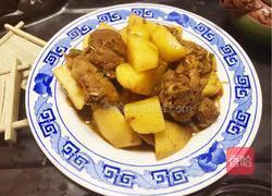 土豆咖喱鸡的做法图解1