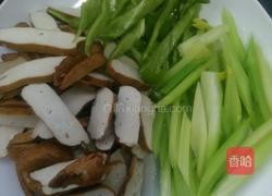 西芹炒豆干的做法图解1