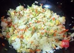 黄金蛋炒饭的做法图解5