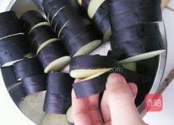 油炸茄子酿肉的做法图解2