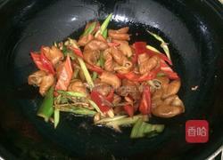 辣椒炒肥肠的做法图解7