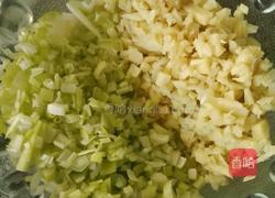 自制猪肉丸的做法图解2