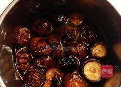 香菇滑鸡煲仔饭的做法图解2