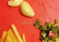 香菇滑鸡煲仔饭的做法图解4