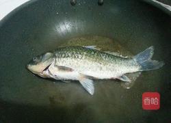 家常炖鱼的做法图解2