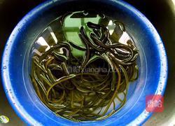 炝拌海带丝的做法图解1