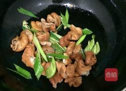 青椒炒肥肠的做法图解5