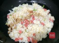 火腿鸡蛋炒饭的做法图解6