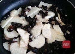 黑木耳炒山药的做法图解5