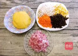 Illustration of how to make corn and pork dumplings 3